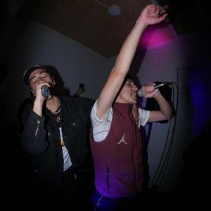 THE RACE (feat. Aquaticks) (Explicit)