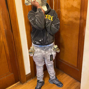 She can throw it back (Explicit)