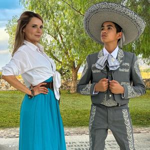 Amor de los dos (feat. Eduardo Treviño)