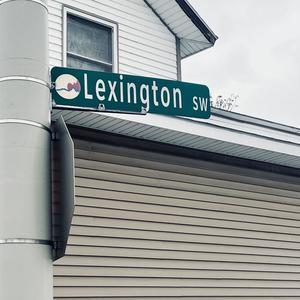 LEXINGTON AVE