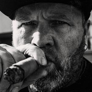 INTRO (feat. Rishi & Ben Jur) (Explicit)