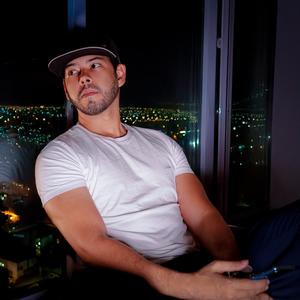 perfil de mulherão lux