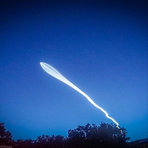 WAVERUNNER (feat. N!NE) (Explicit)