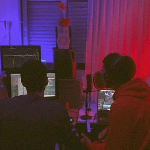 LLEVANDO CARTAS (feat. KC) (RMX)