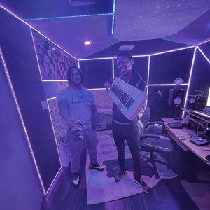 Certifiedhitmakers - Get Back freestyle (feat. OreyonTheHitmaker) (Explicit)