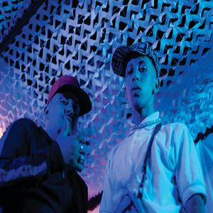 Chandon (feat. Krassiuz) (Explicit)