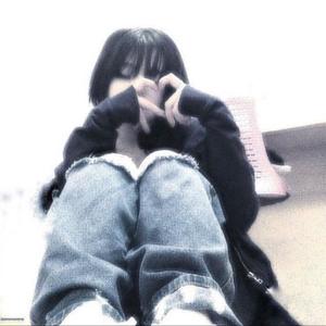 fr!ENd$ W!Th BENeF!ts (feat. Lil Var) (Explicit)