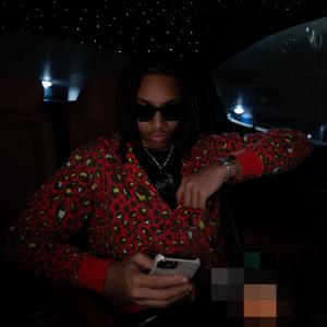 Pose for the picture (feat. Watanabe) (Explicit)