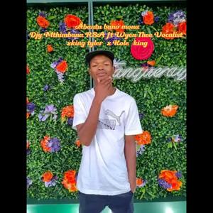 Abantu Bano Mona (feat. Wyen Tee Vocalist, King Tyler & Kole king)