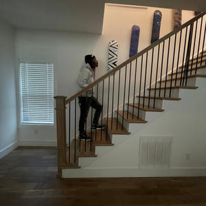 MAINHOE (feat. KayyPezzy) (Explicit)