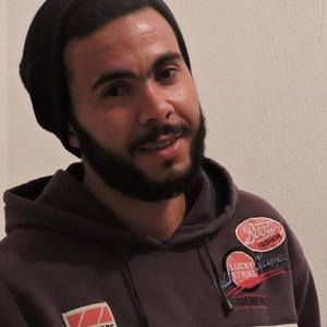 العينين اللي يحبوك (Explicit)