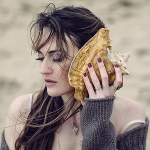 The Gown(feat. Niko Tsonev & Samy Bishai)