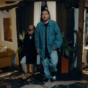 Dinero (feat. Juanchu)