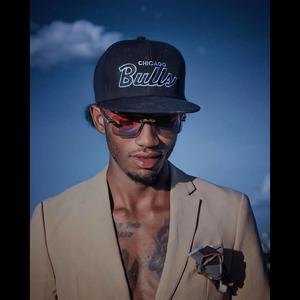 Photoshoot (feat. BOMBO KLAN) (Explicit)