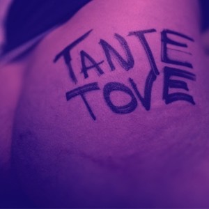 Tante Tove (Explicit)