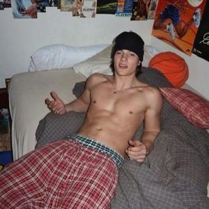 beverly hills (feat. Rossi Kos)