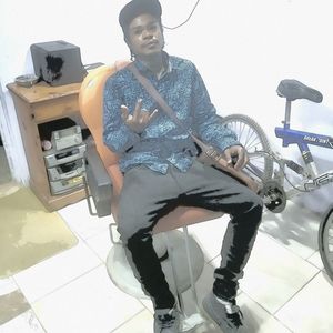 Duffle bag filled with Bricks