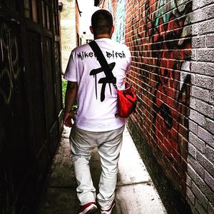 Mikeyy Bitch - Get The Bands (Explicit)