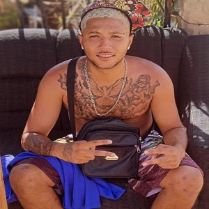 ENTRETENIMENTO COM ELAS (Explicit)