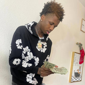 Lil Brown skin (Explicit)