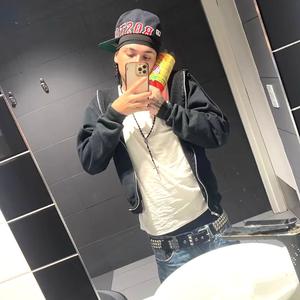 skirtin off (feat. jugnino & twovrt) (Explicit)