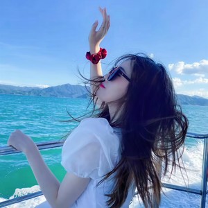 别在Livehouse哭泣