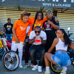 Bolsillos con Papera (feat. La Cima & Los Bacanisimos)