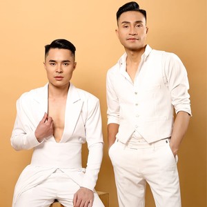 Chuyện Tình Hoa Mua Tím