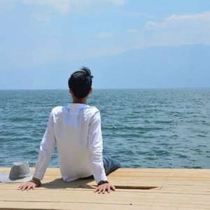 我终于看你离开