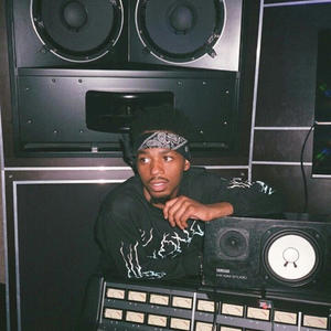 Don't Come Outside (feat. RyHards) (Explicit)