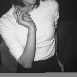 10년 전 애인을 만나다. (遇见了10年前的恋人.)