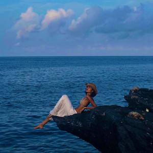 flourish (feat. Almira Zaky)