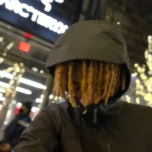 Ballin (feat. RicoVvs) (Explicit)