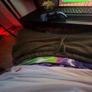 N!gga shaking butt lmfao (Explicit)