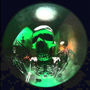 Готика (feat. Некроз & Constantinopple) (Explicit)