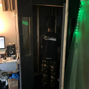 Ghosting (feat. Twiz) (Explicit)