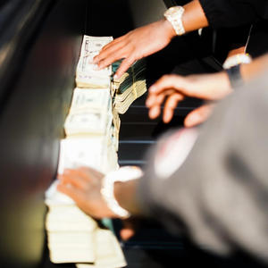 Counting Cash (feat. Backroad Bipper) (Explicit)