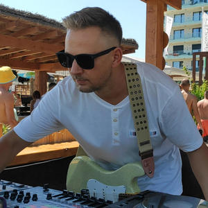 Voi Armani (Live Act)