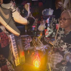 Outta Control (feat. Saylon)