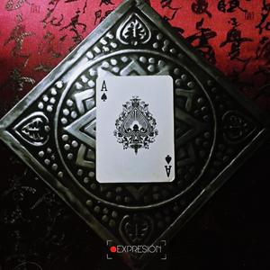 AS BAJO LA MANGA (feat. KROSS KRUSS)