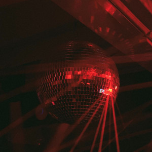 В ТАНЦПОЛЕ (Explicit)