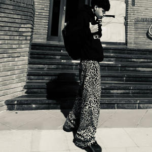 benjamin button (Explicit)