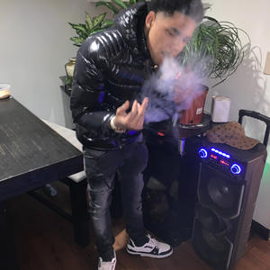 gram cracking (feat. rrmess)