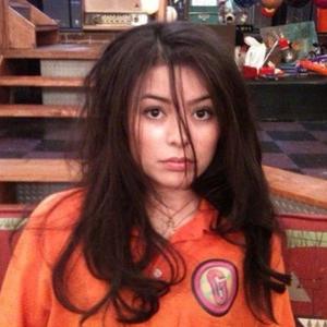 Family ties (feat. jahh) (Explicit)