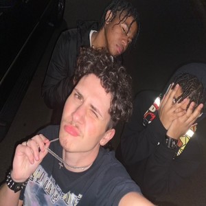 DARK KNIGHT (feat. ibitebitxhes & YE11OW) (Explicit)