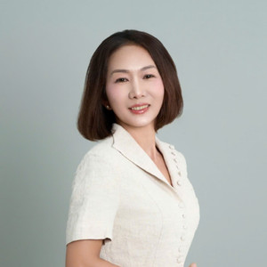 Chuyện Tình Người Đan Áo