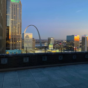 Glizzy Money (feat. Emri) (Explicit)