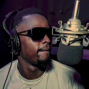 Medicine (feat. Bo Lyrix)