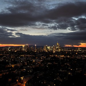 Skyline verdeckt die Sonne (Explicit)