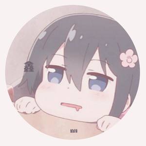 淡黄的长裙 蓬松的头发 (翻自 秦牛正威)